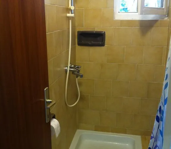 Orthopedic Center Near With Free Parking, Quite And Privately Lovran