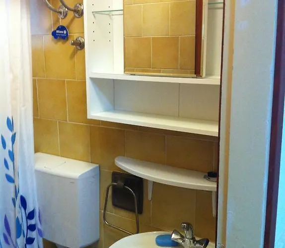 Orthopedic Center Near With Free Parking, Quite And Privately Lovran